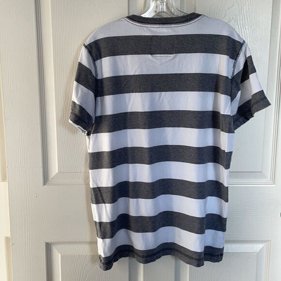 Mens Aēropostale V-Neck Gray & White Stripe Tee, L - Picture 4 of 5